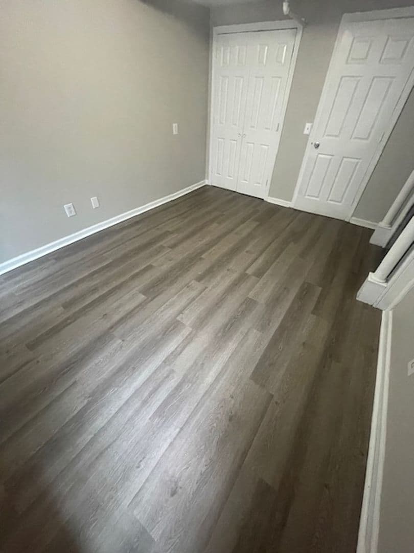 Springfield Apartment: 66 Mattoon St