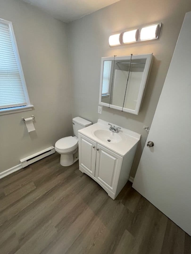 West Springfield Apartment: 1059-1071 Memorial Ave
