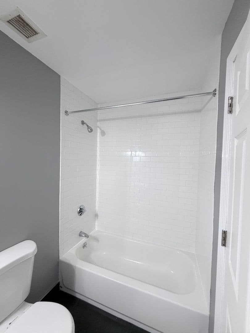 Springfield Apartment: 122 Chestnut Street