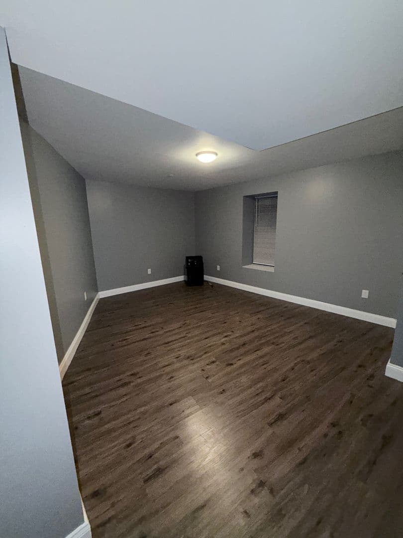 Springfield Apartment: 122 Chestnut Street