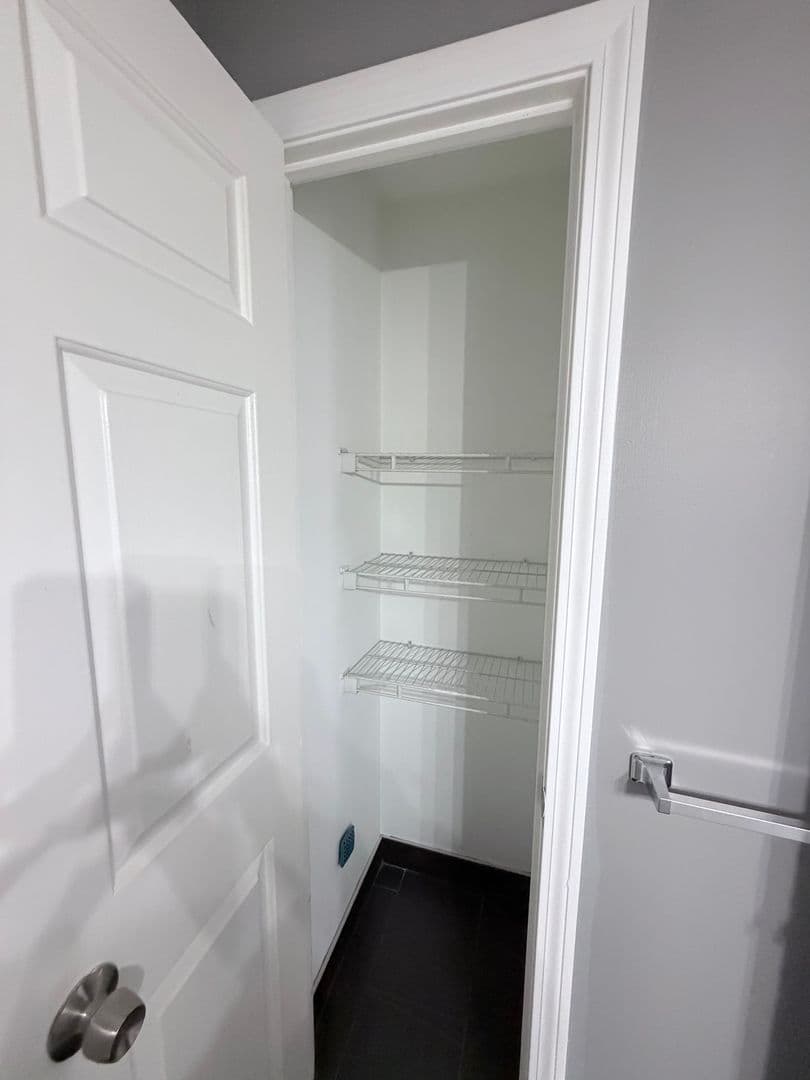 Springfield Apartment: 122 Chestnut Street