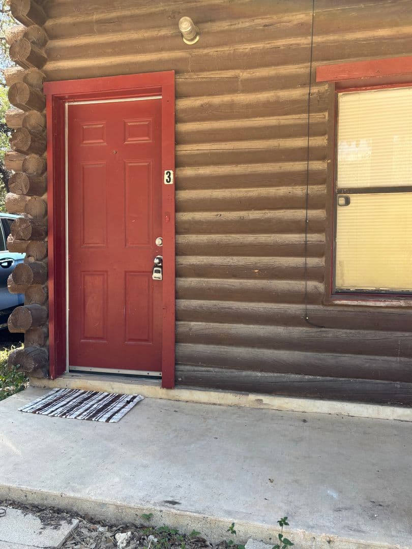 Bandera Apartment: 234 San Angelo St