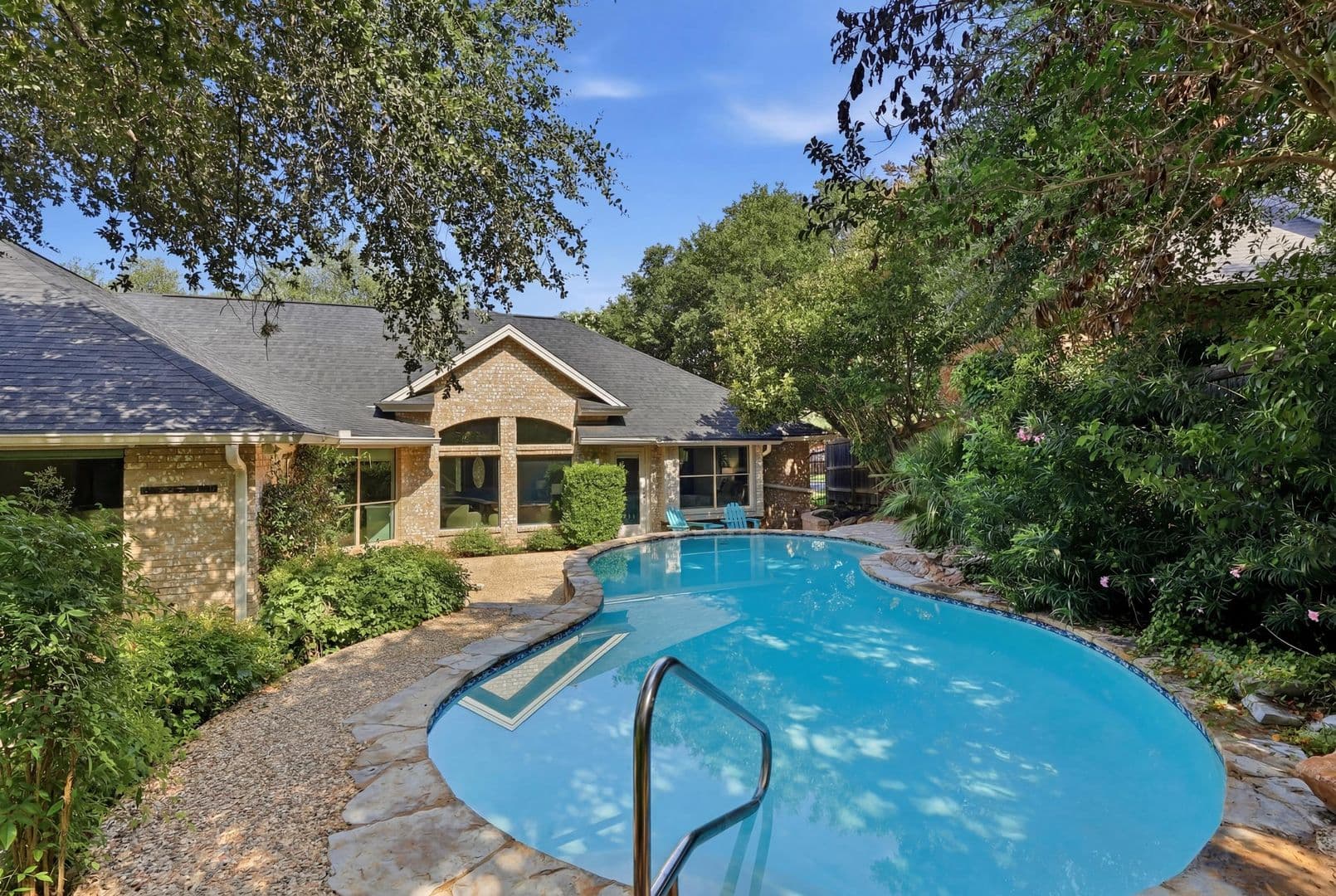 San Antonio House: 24 Inwood Manor