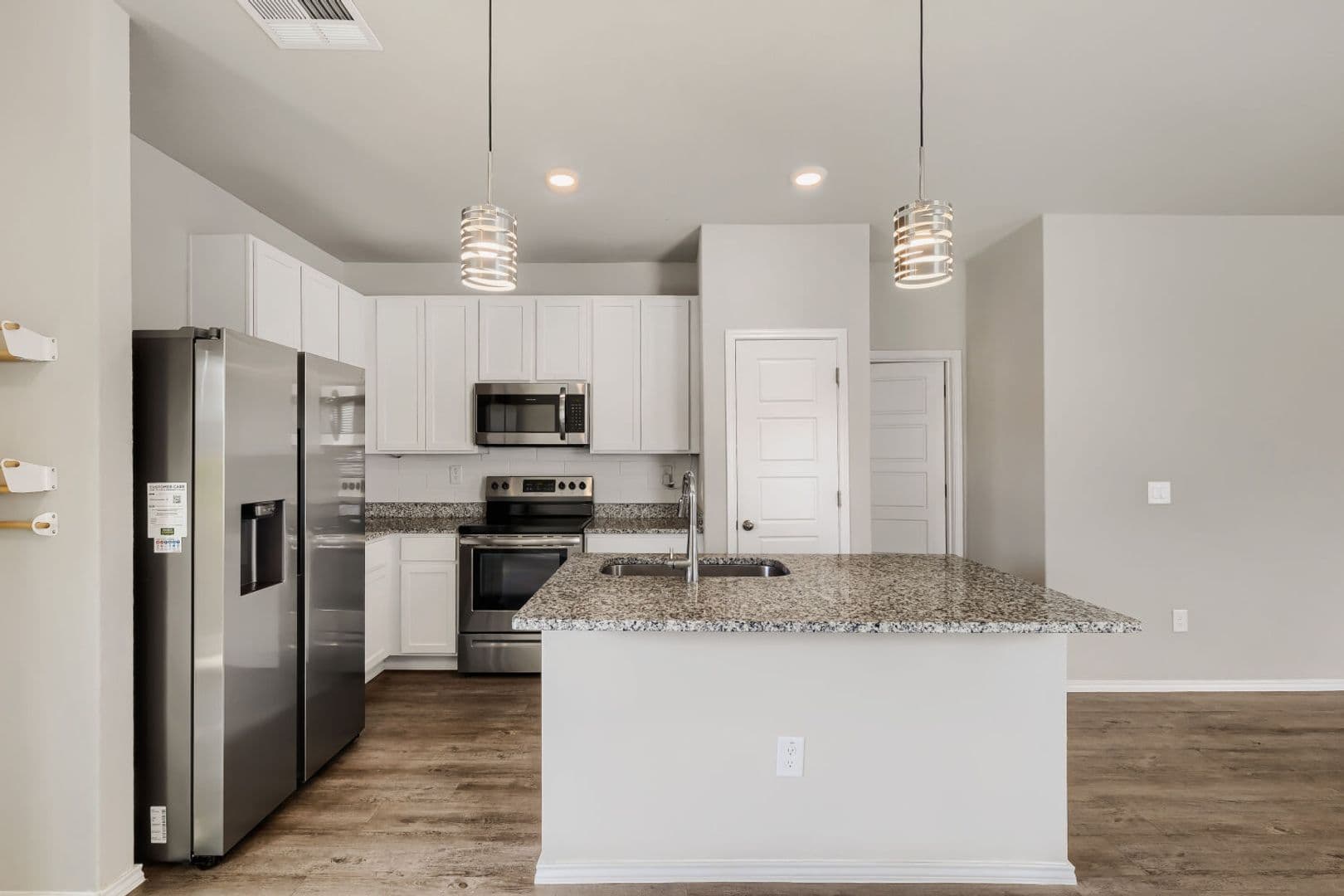 San Antonio House: 9623 Pleasanton Elm