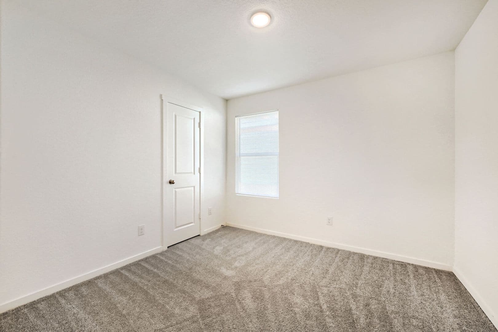 Elmendorf House: 6840 Chert Chase