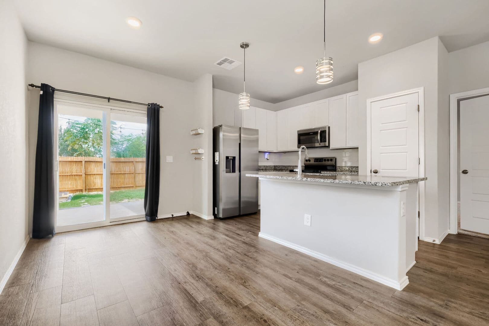 San Antonio House: 9623 Pleasanton Elm