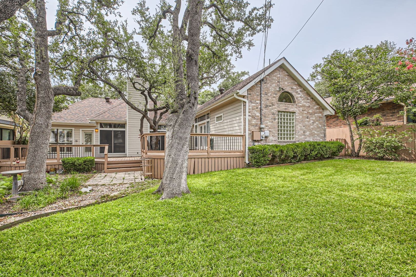 San Antonio House: 14922 Royal Orbit