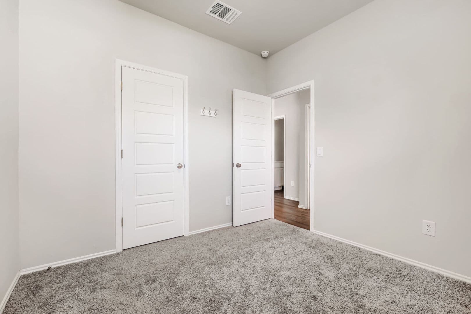 San Antonio House: 9623 Pleasanton Elm