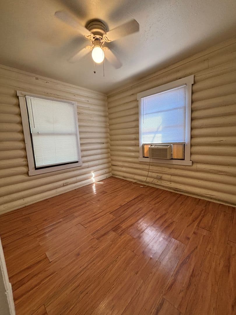 Bandera Apartment: 234 San Angelo St