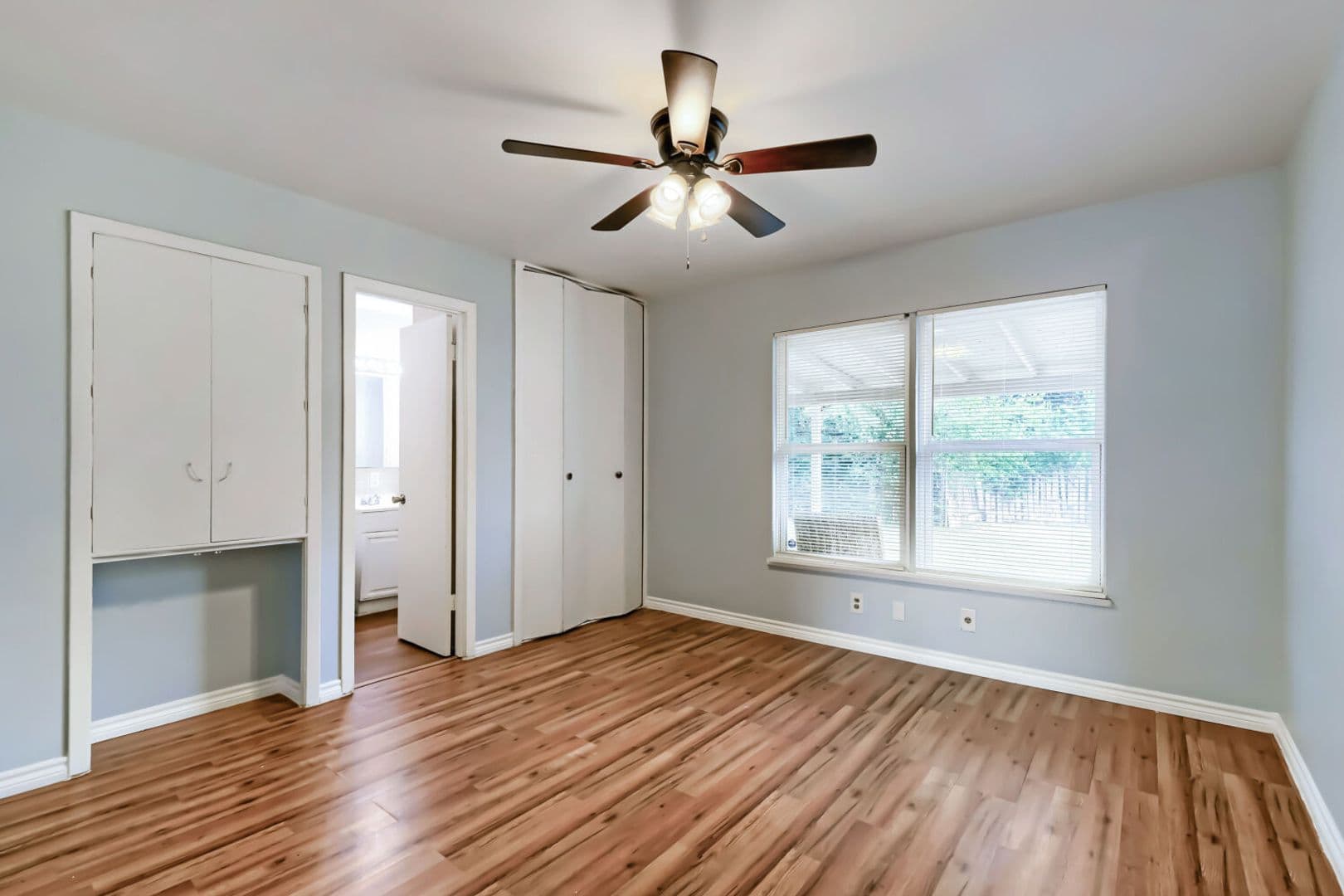 San Antonio House: 8106 Windlake St