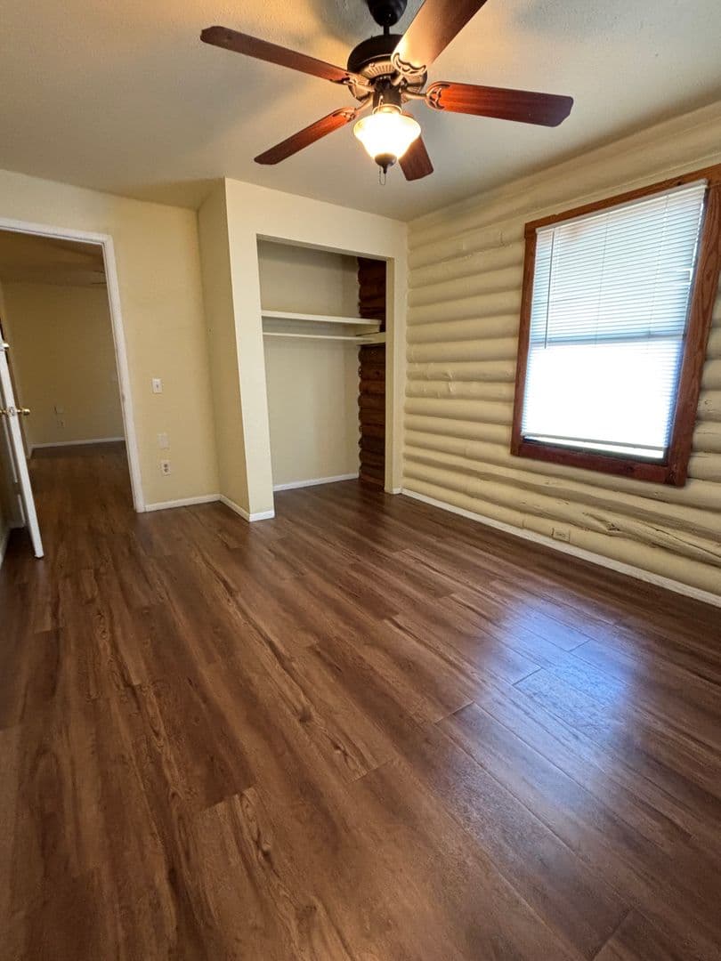 Bandera Apartment: 234 San Angelo St