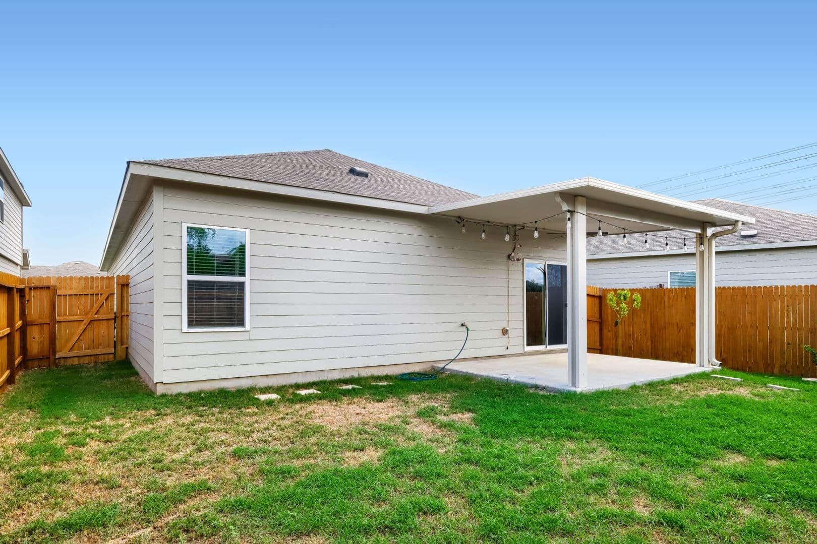 San Antonio House: 9623 Pleasanton Elm