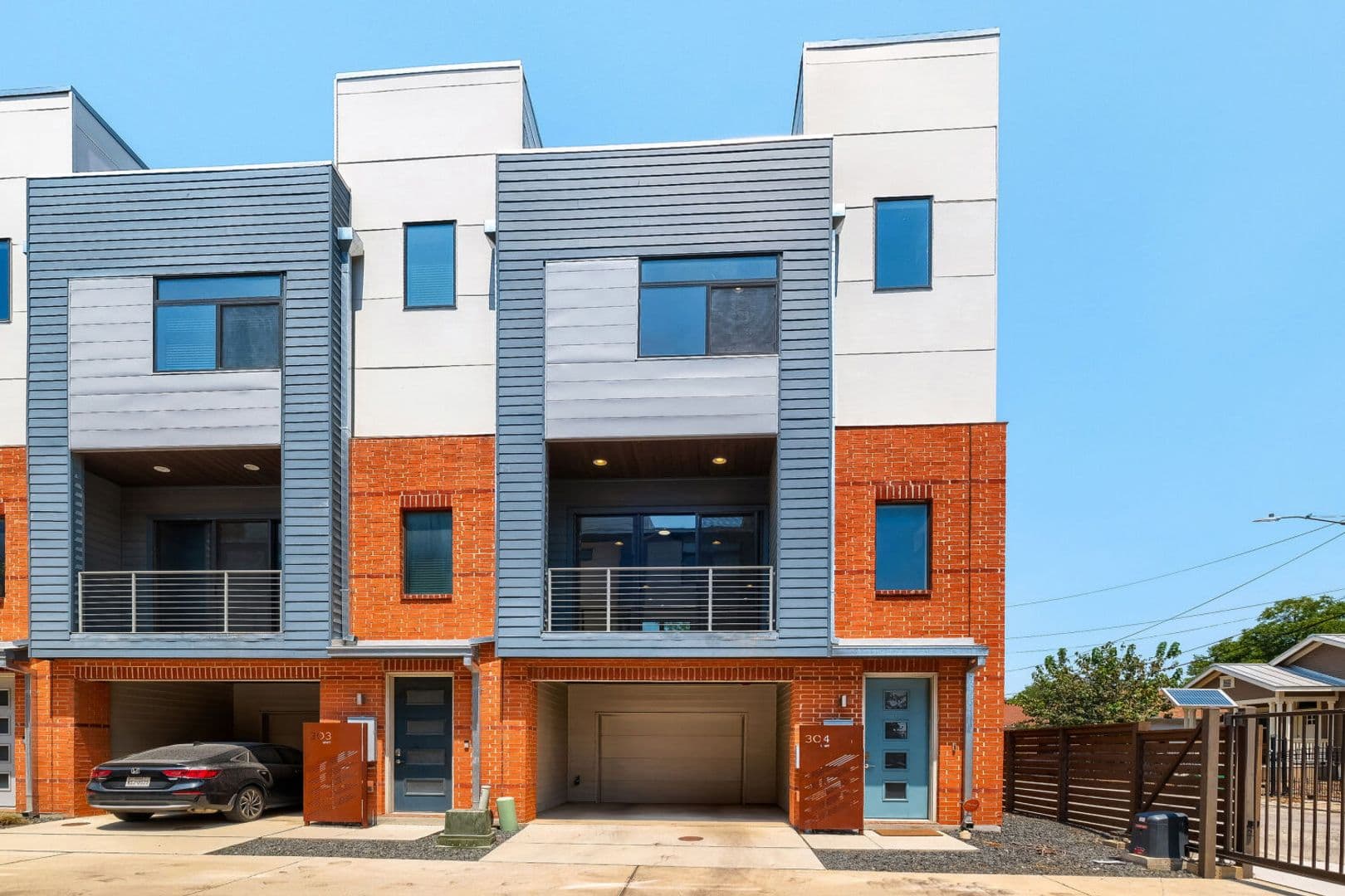 San Antonio House: 1606 N Hackberry, Unit 304