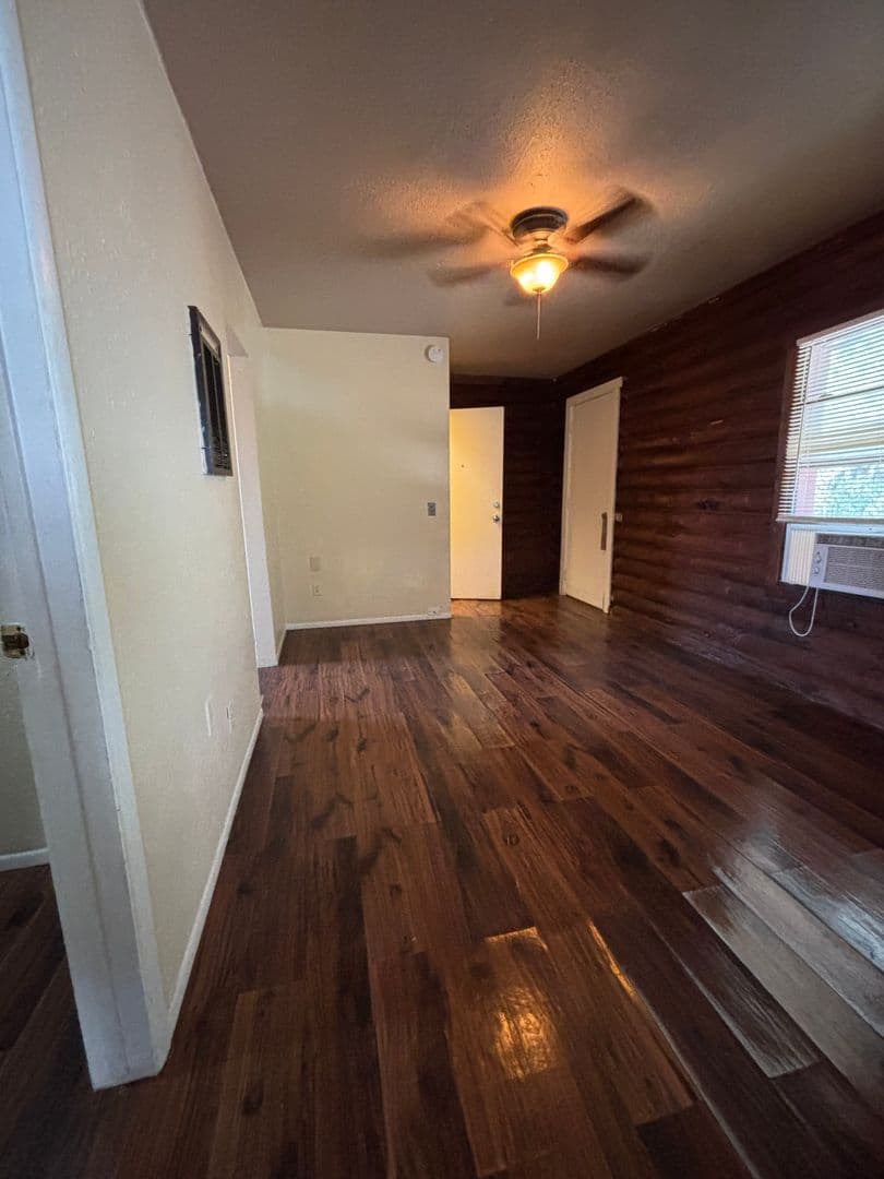 Bandera Apartment: 234 San Angelo St