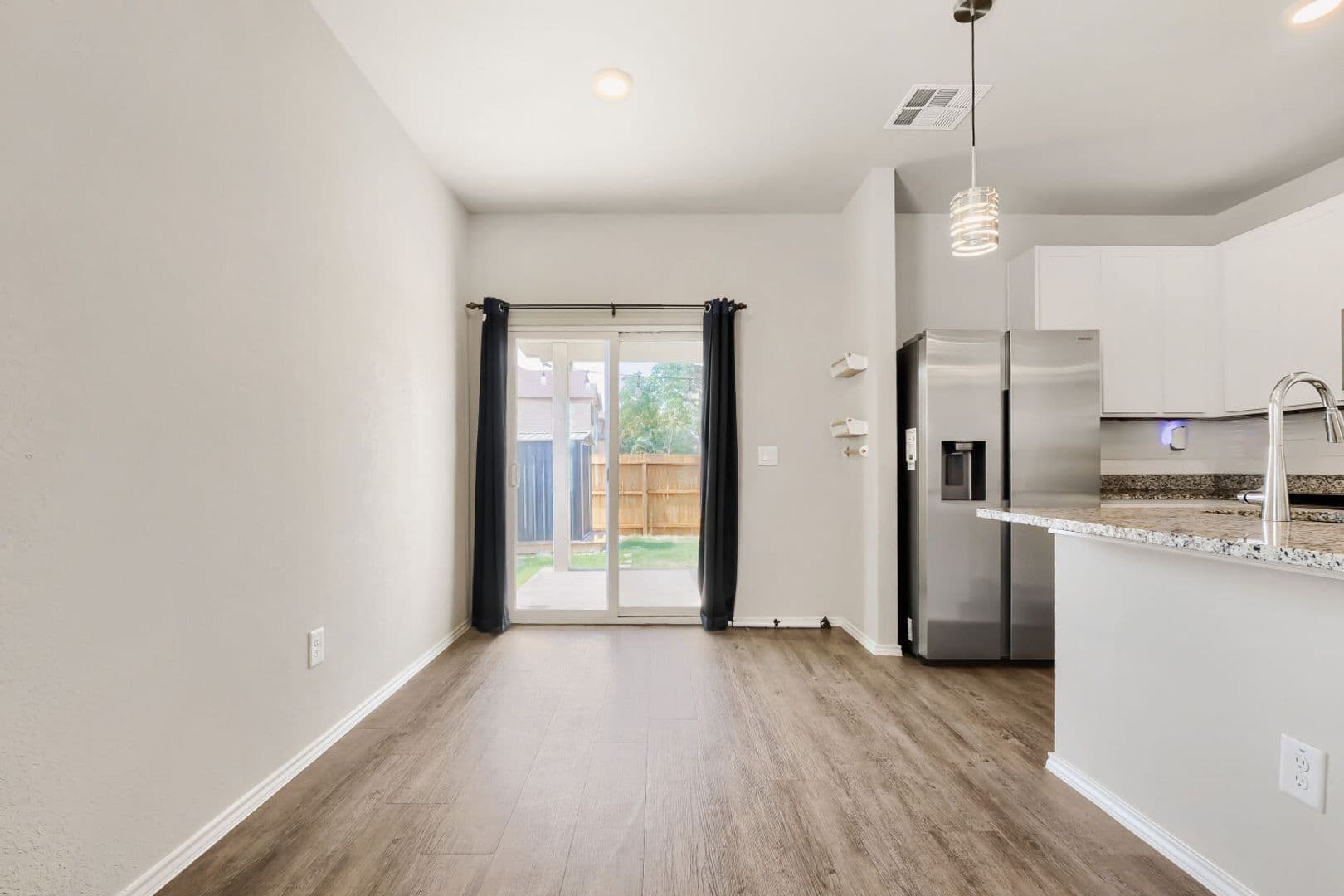 San Antonio House: 9623 Pleasanton Elm
