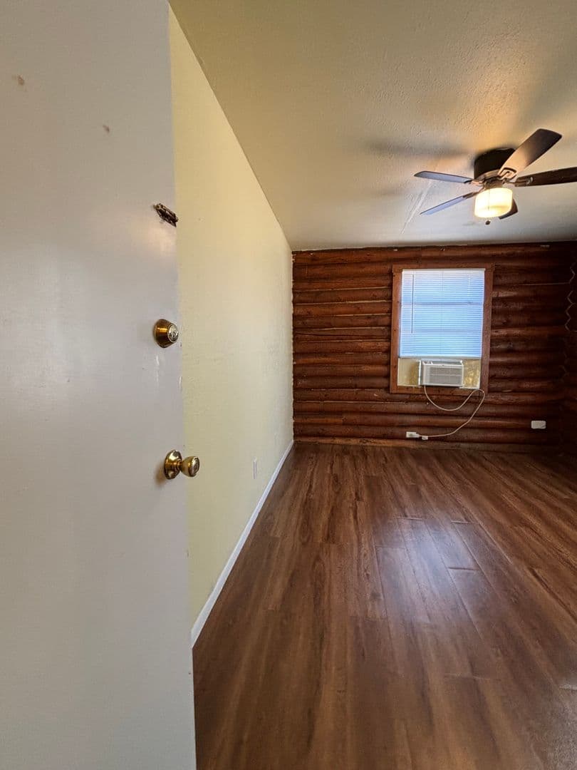 Bandera Apartment: 234 San Angelo St