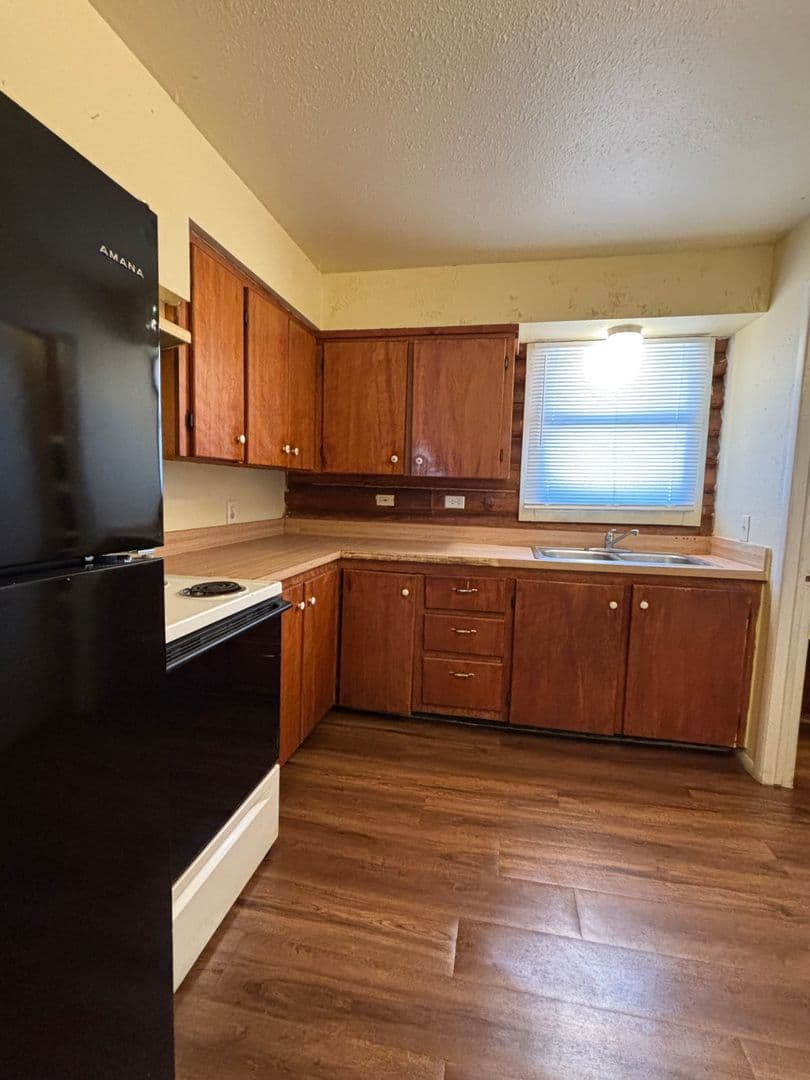 Bandera Apartment: 234 San Angelo St