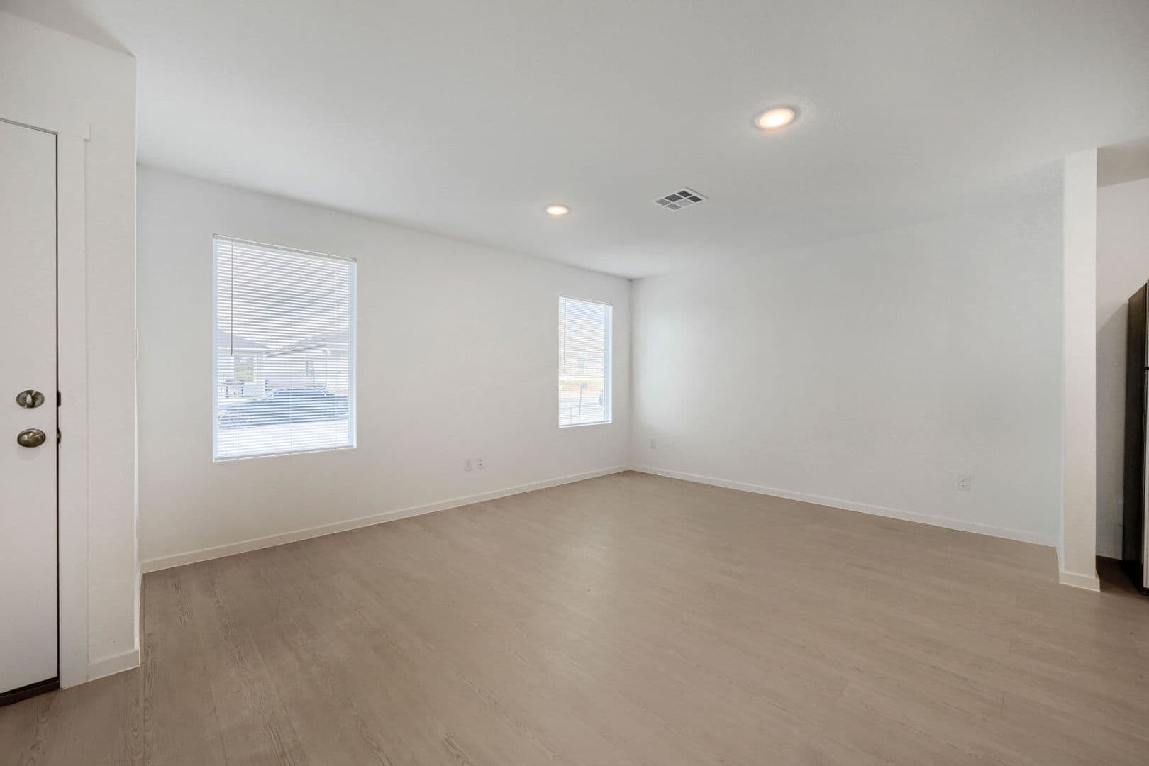 Elmendorf House: 6840 Chert Chase