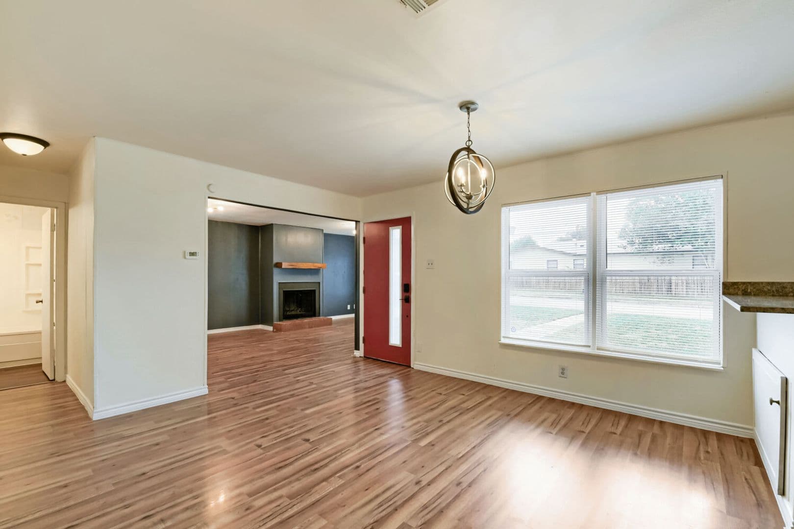 San Antonio House: 8106 Windlake St