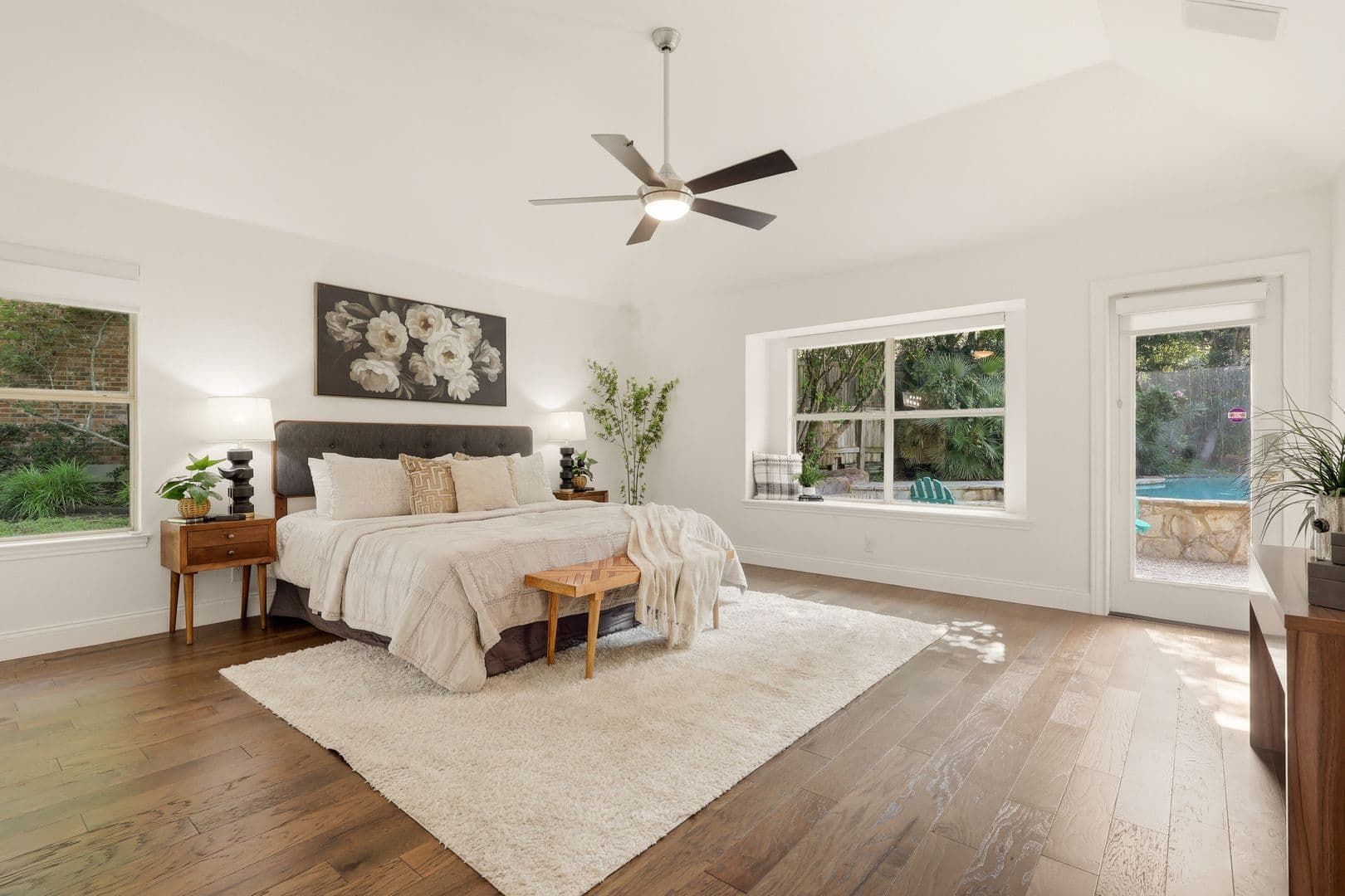 San Antonio House: 24 Inwood Manor
