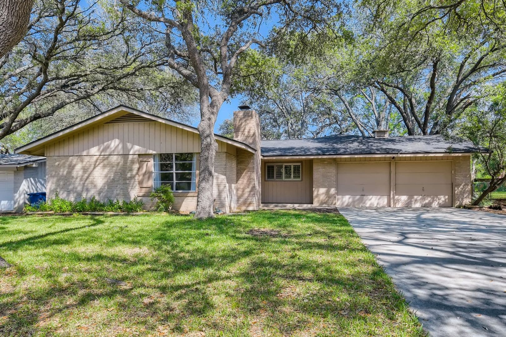 San Antonio House: 3210 Nantucket Dr