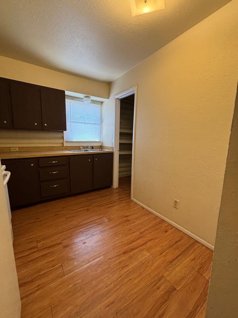 Bandera Apartment: 234 San Angelo St