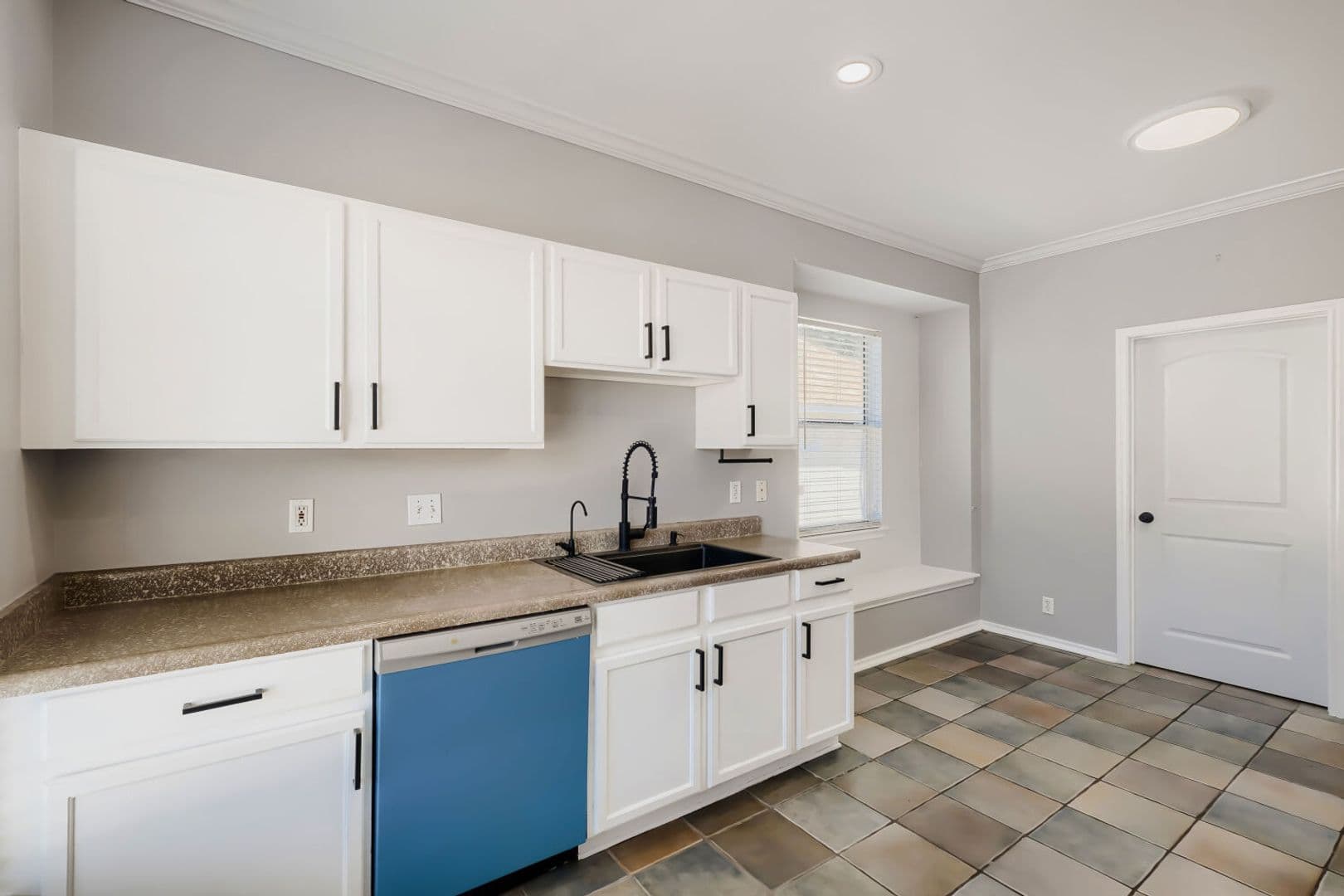 San Antonio House: 5635 Midcrown Dr