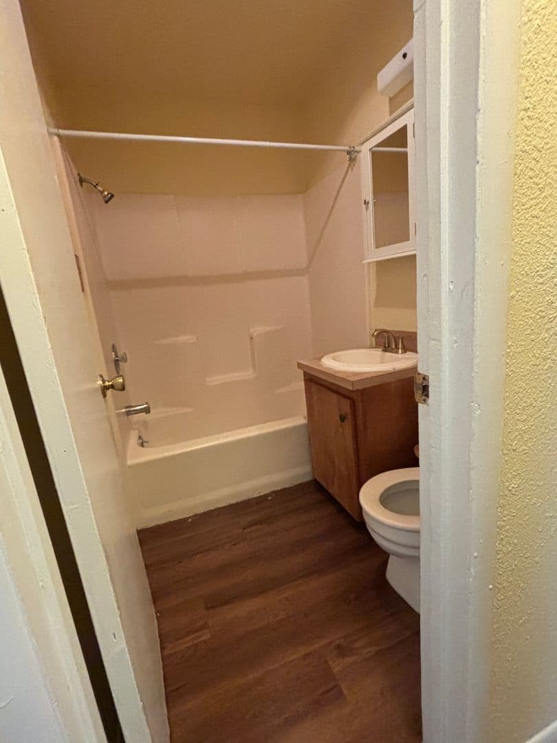 Bandera Apartment: 234 San Angelo St