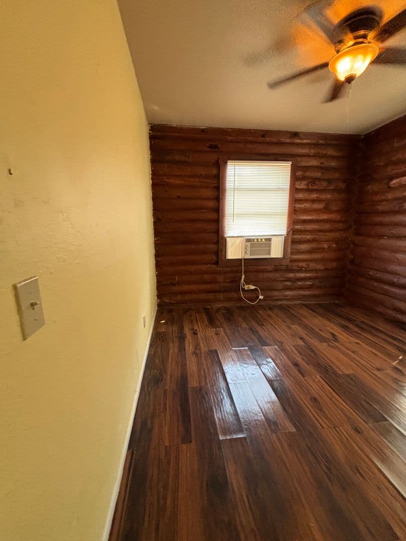 Bandera Apartment: 234 San Angelo St