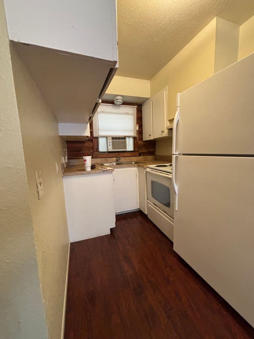Bandera Apartment: 234 San Angelo St
