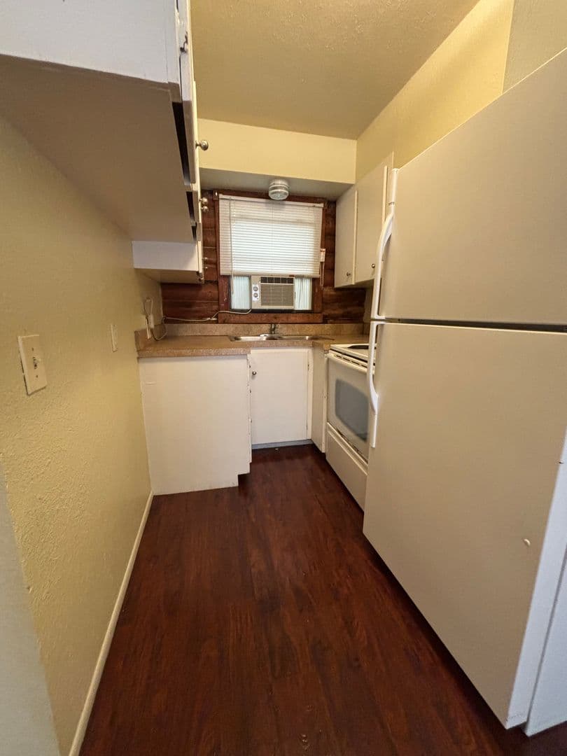 Bandera Apartment: 234 San Angelo St