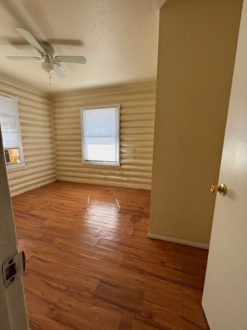 Bandera Apartment: 234 San Angelo St