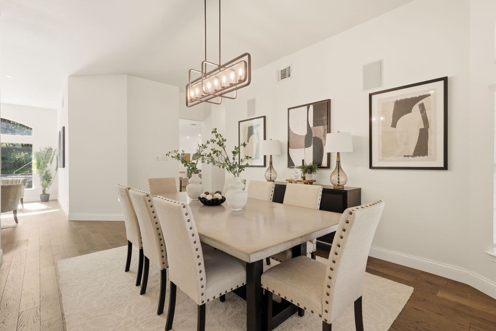 San Antonio House: 24 Inwood Manor
