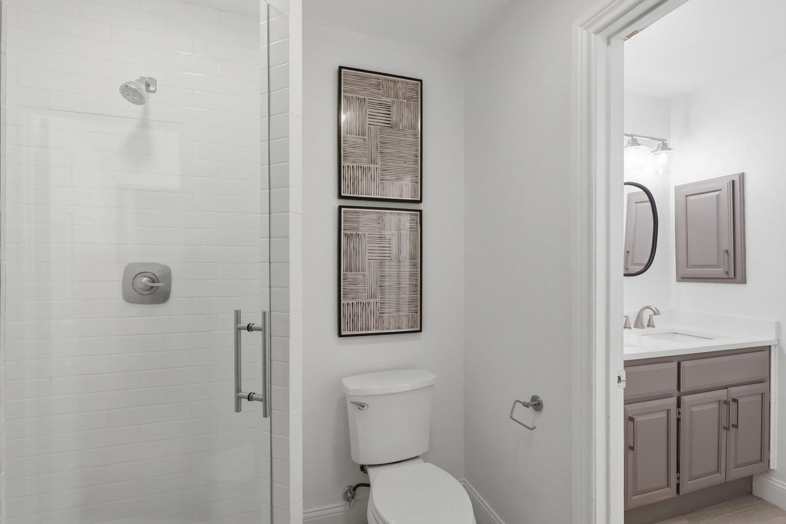 San Antonio House: 24 Inwood Manor