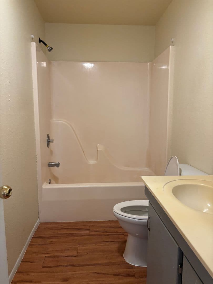 Bandera Apartment: 234 San Angelo St