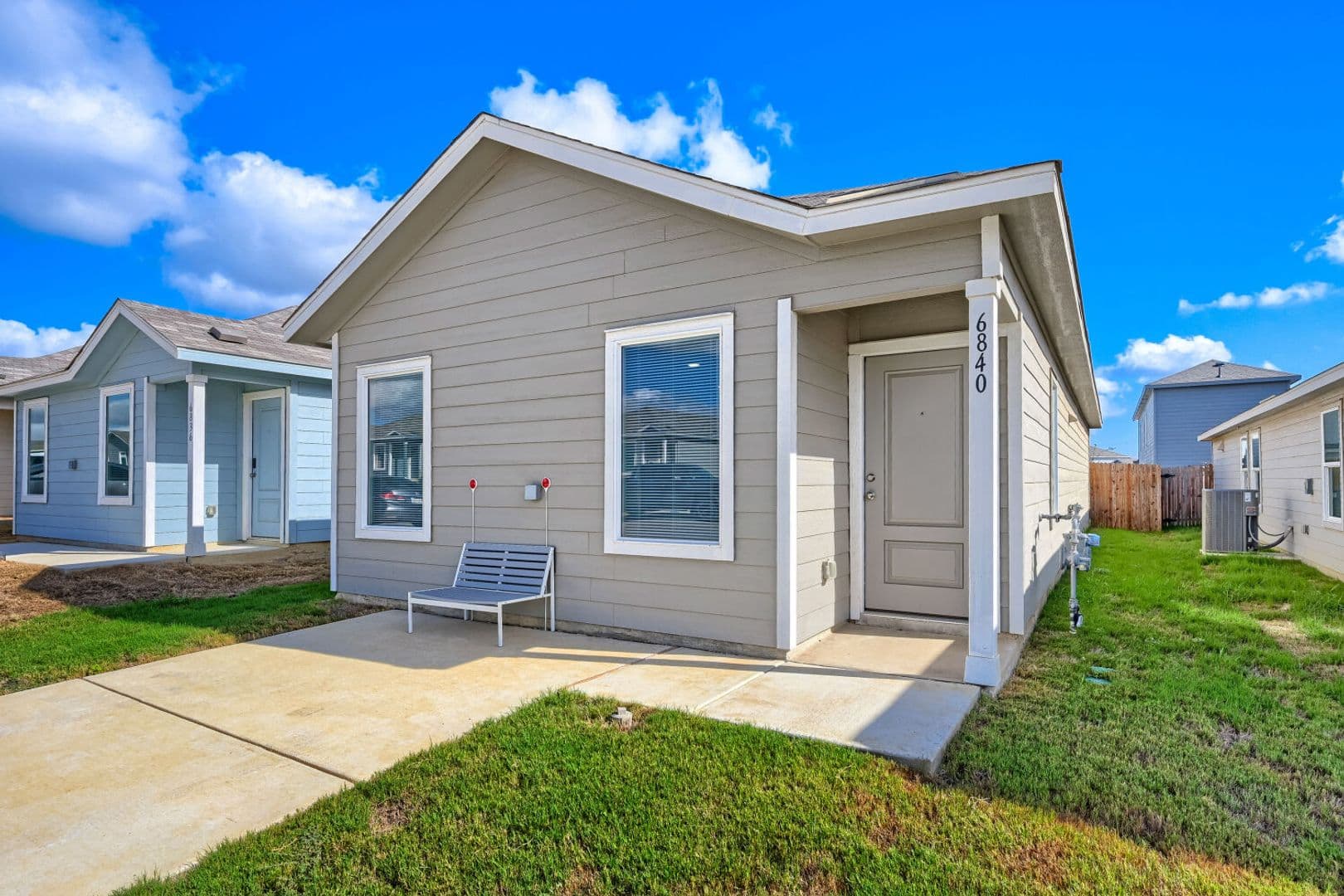 Elmendorf House: 6840 Chert Chase