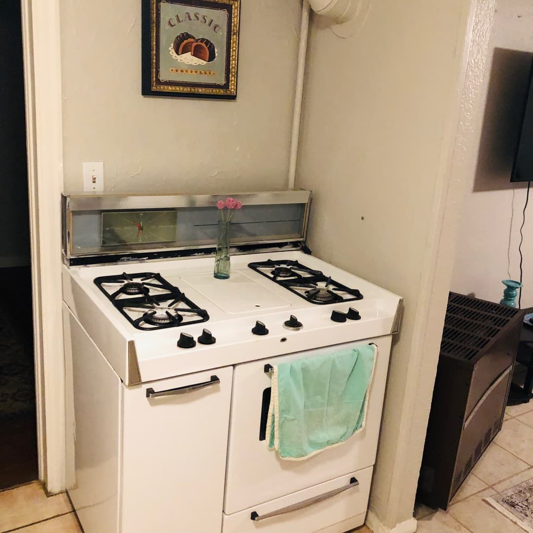 Billings Apartment: 318 Miles Ave.