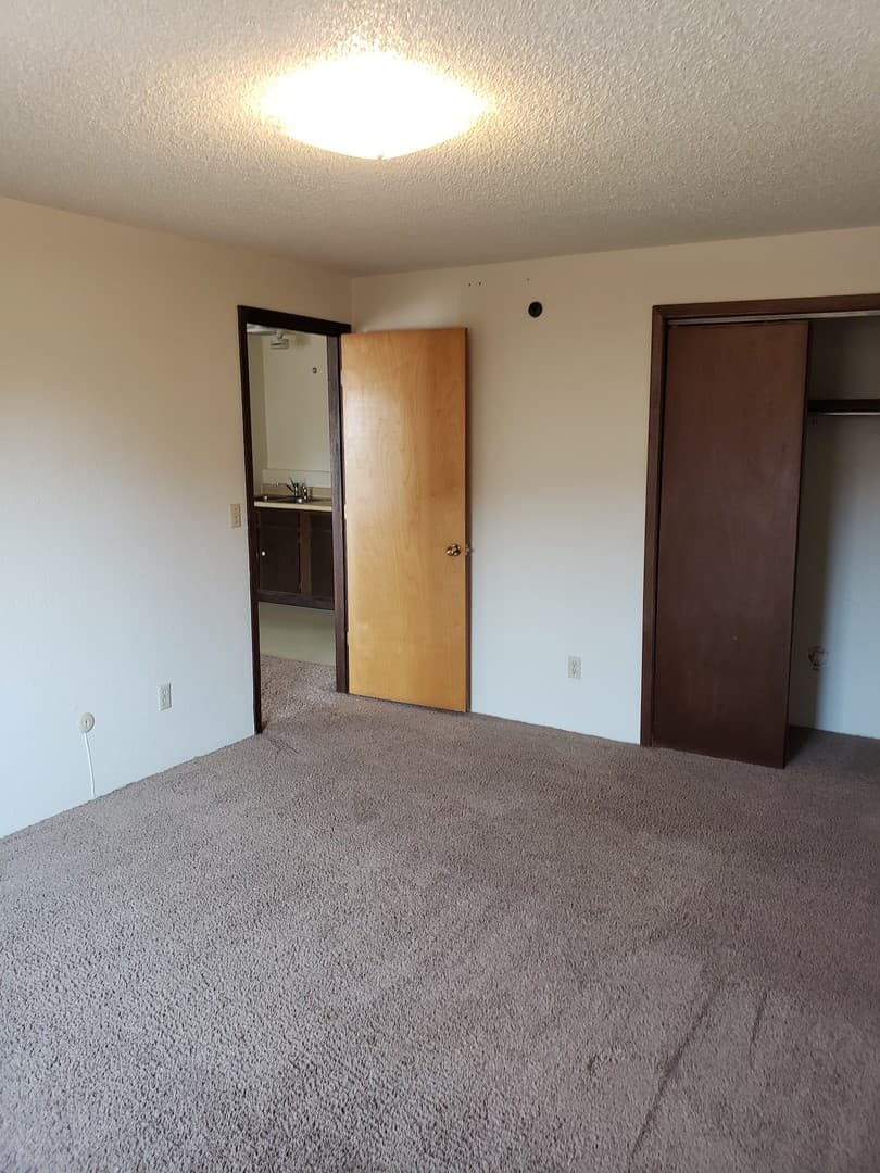 Billings Apartment: 1640 Vuecrest