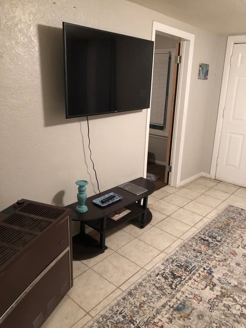 Billings Apartment: 318 Miles Ave.