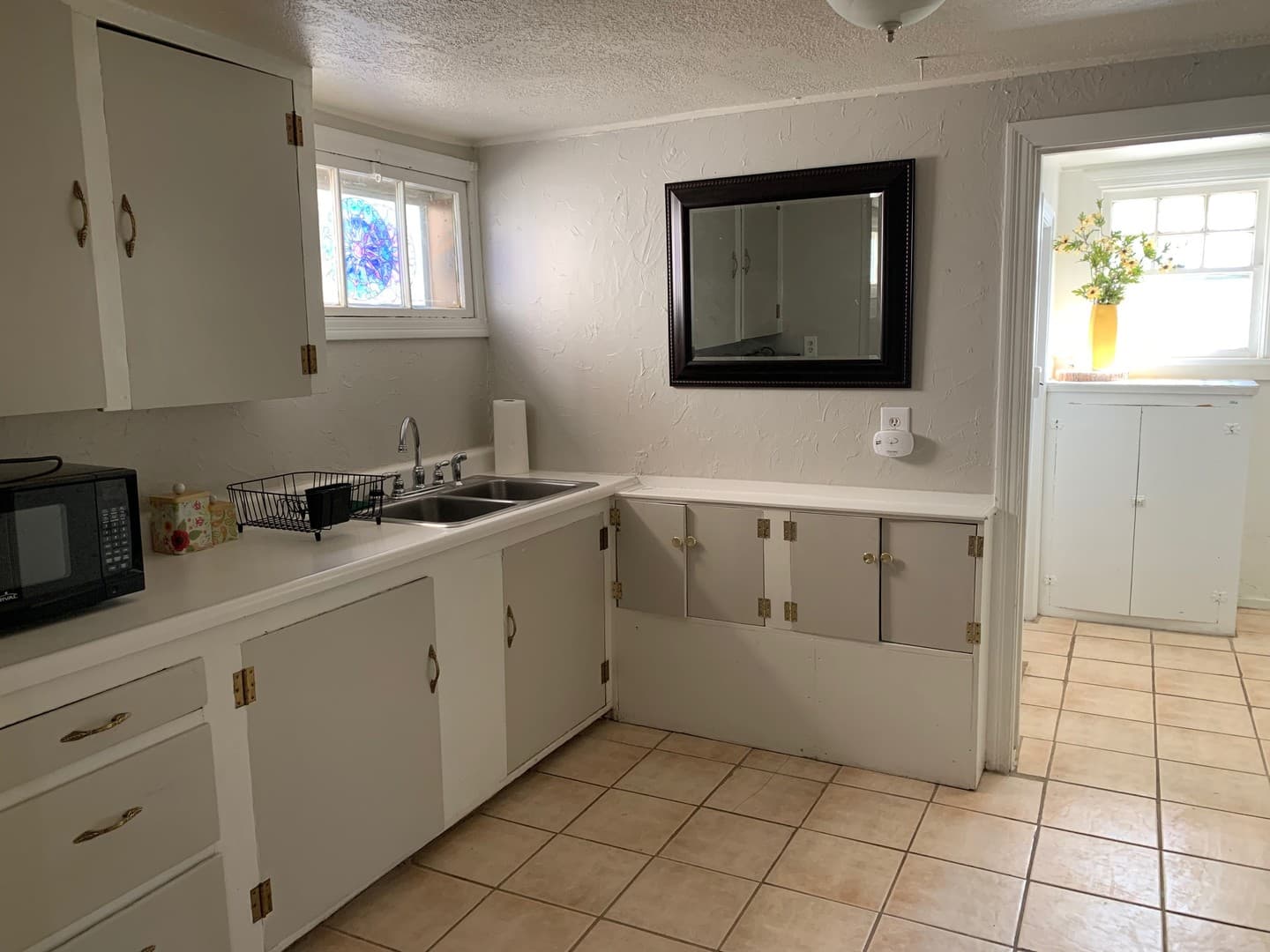 Billings Apartment: 318 Miles Ave.