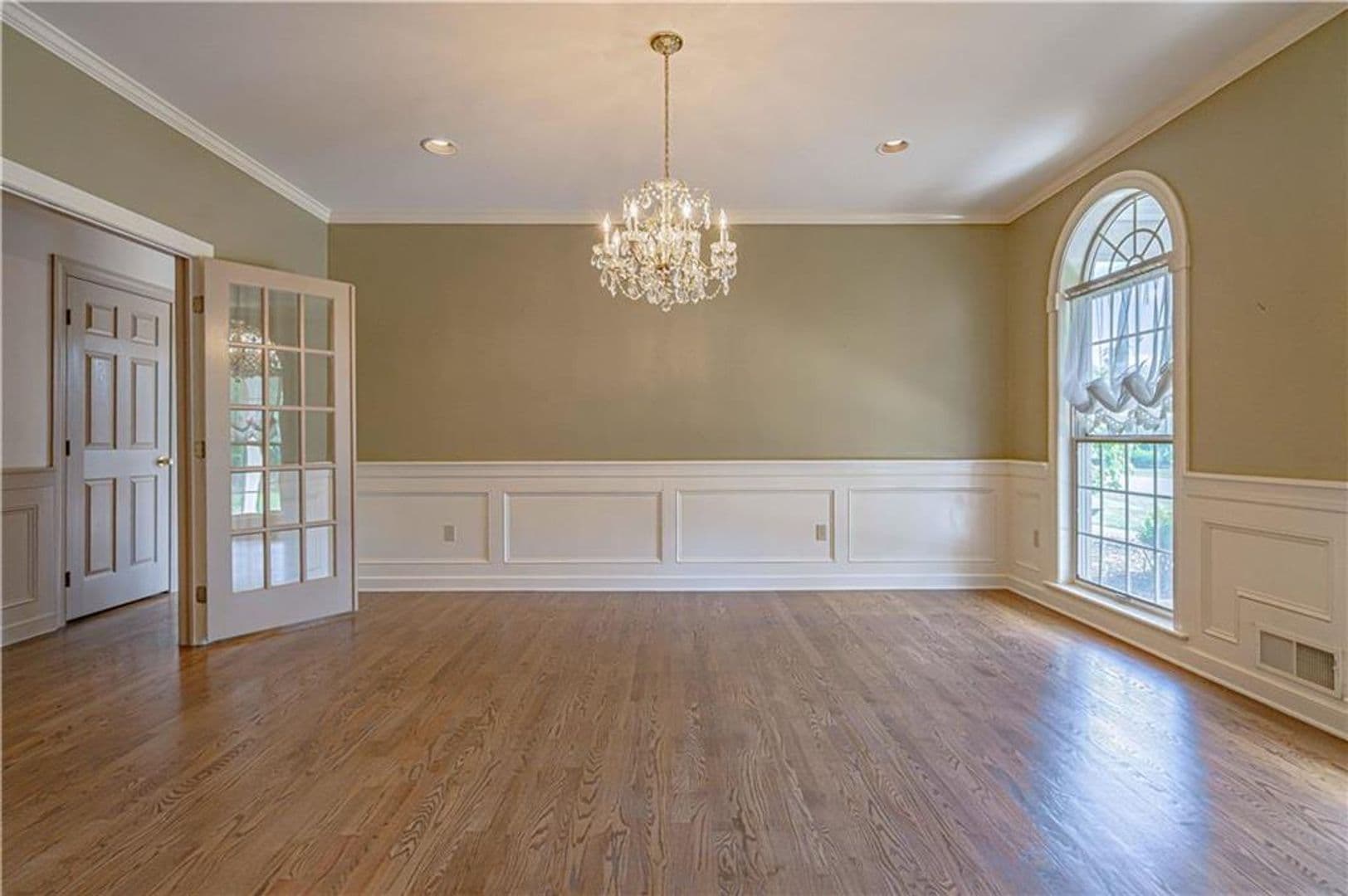 Bethlehem House: 3475 Manor Road