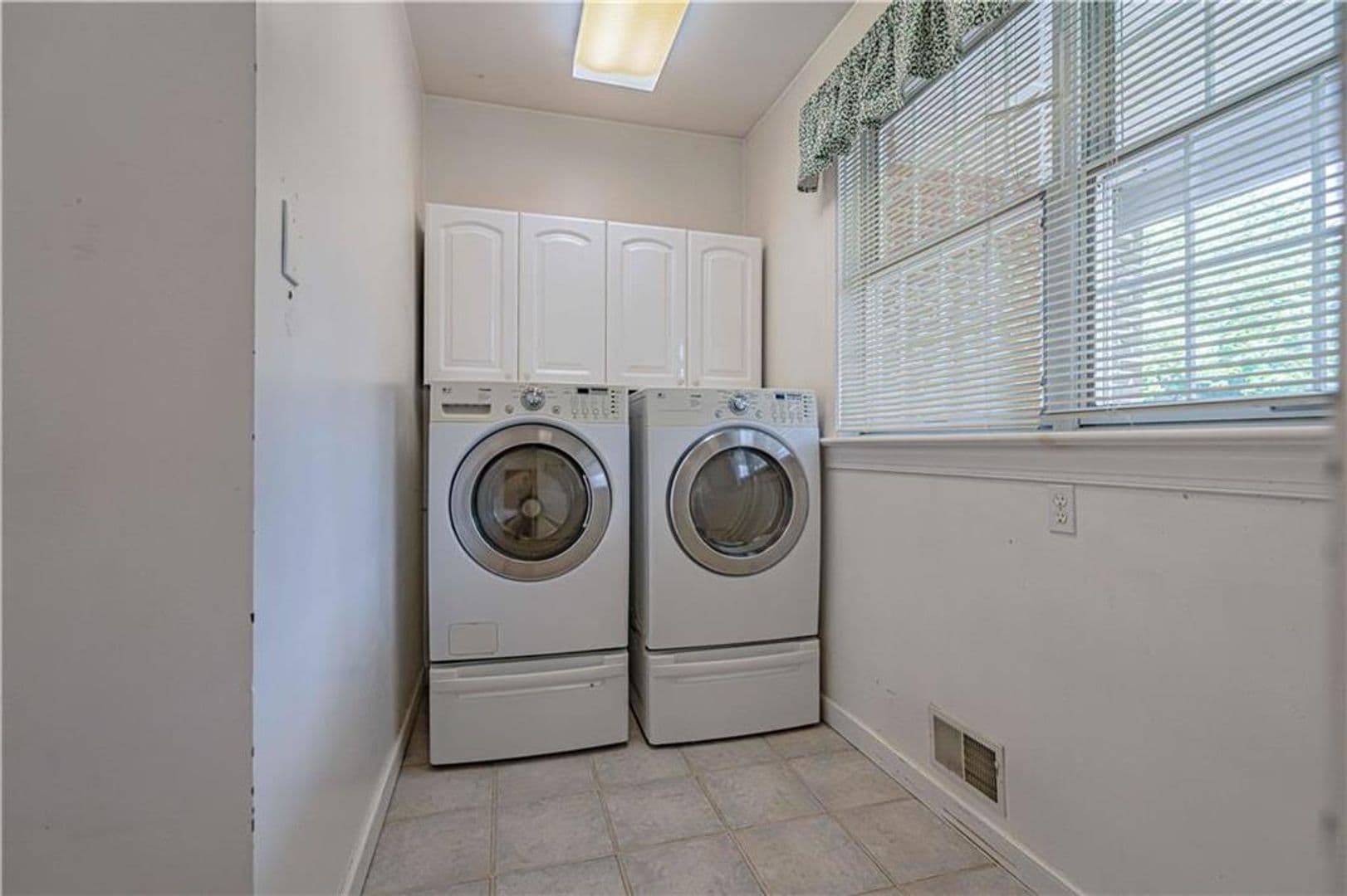 Bethlehem House: 3475 Manor Road