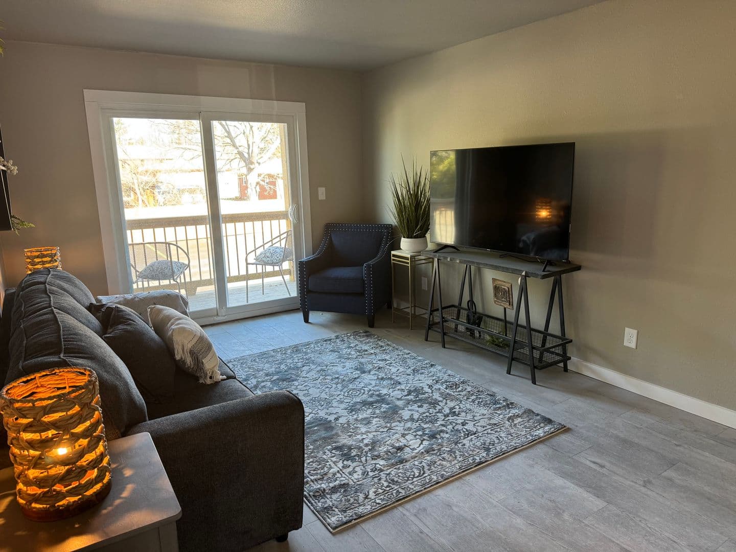 Bloomington Apartment: 2430 West 3rd Street