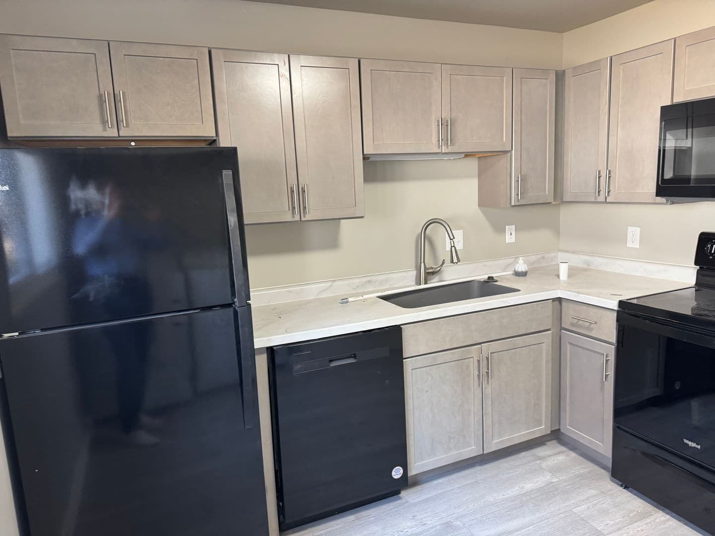 Bloomington Apartment: 2430 West 3rd Street