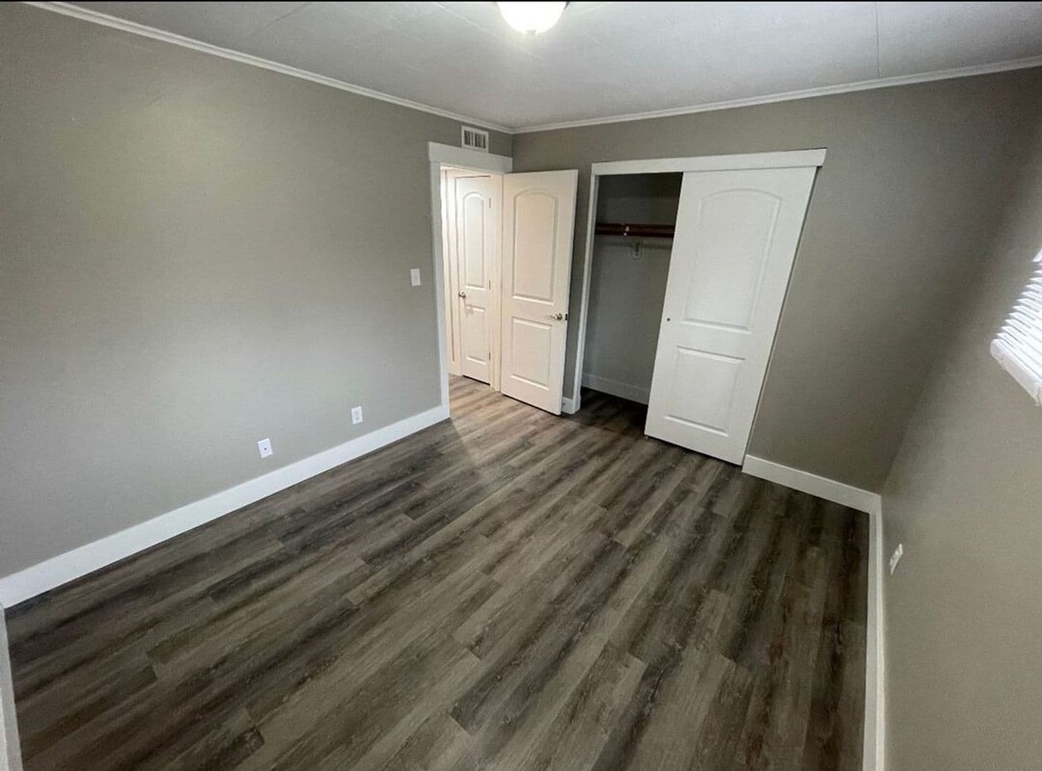 Bloomington Apartment: 902 Maxwell Terrace