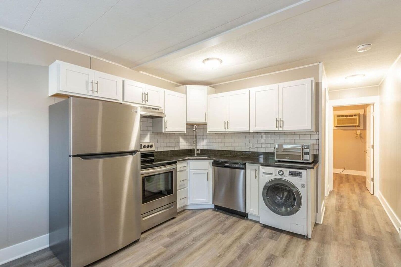Bloomington Apartment: 801 & 809 East Hunter Ave