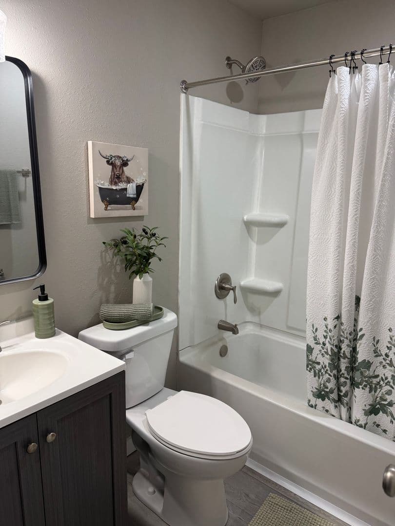 Bloomington Apartment: 2430 West 3rd Street