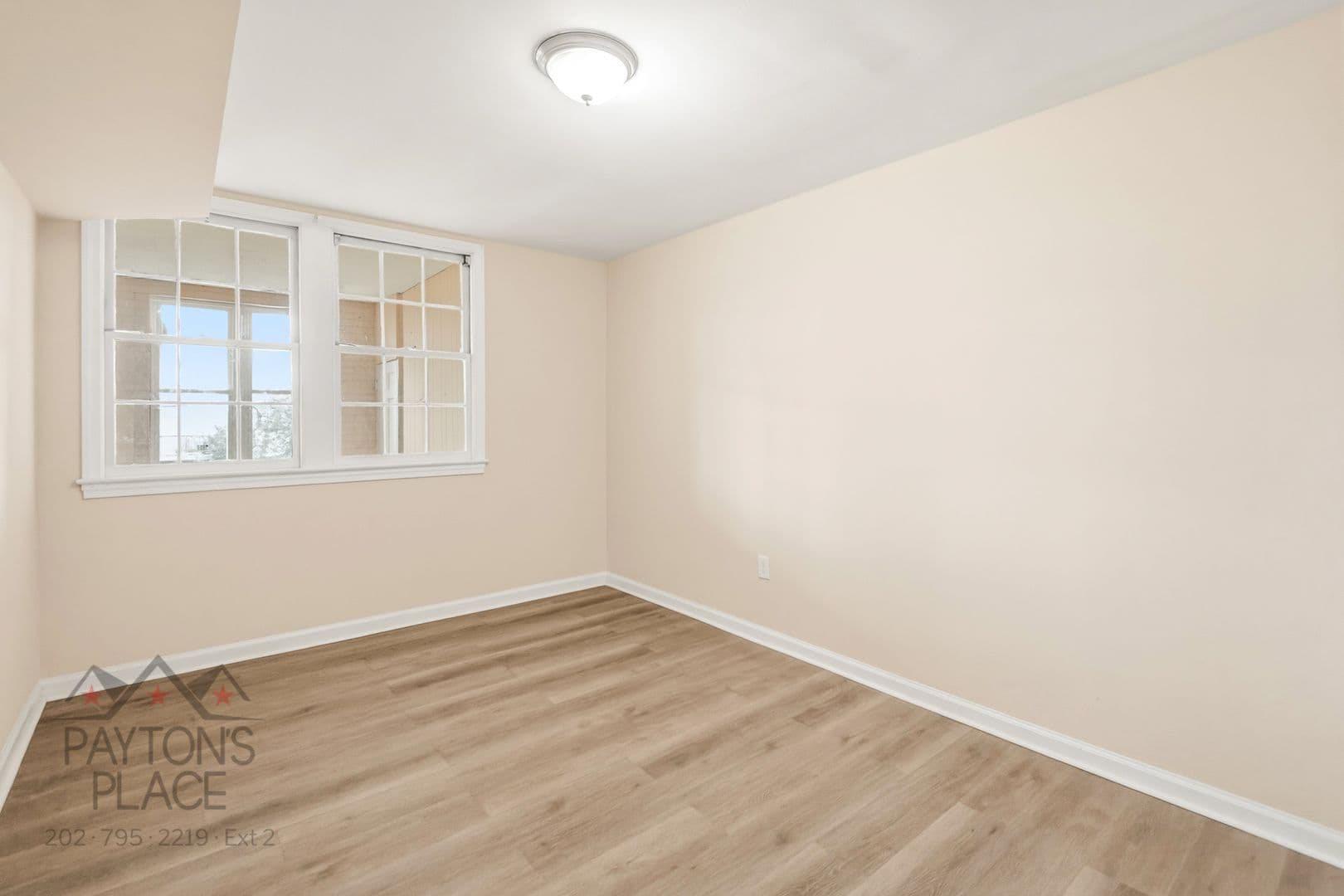 Washington Apartment: 1813 Maryland Ave NE