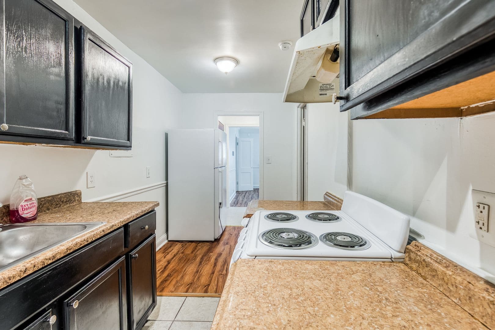 Washington Apartment: 316 18th Pl NE