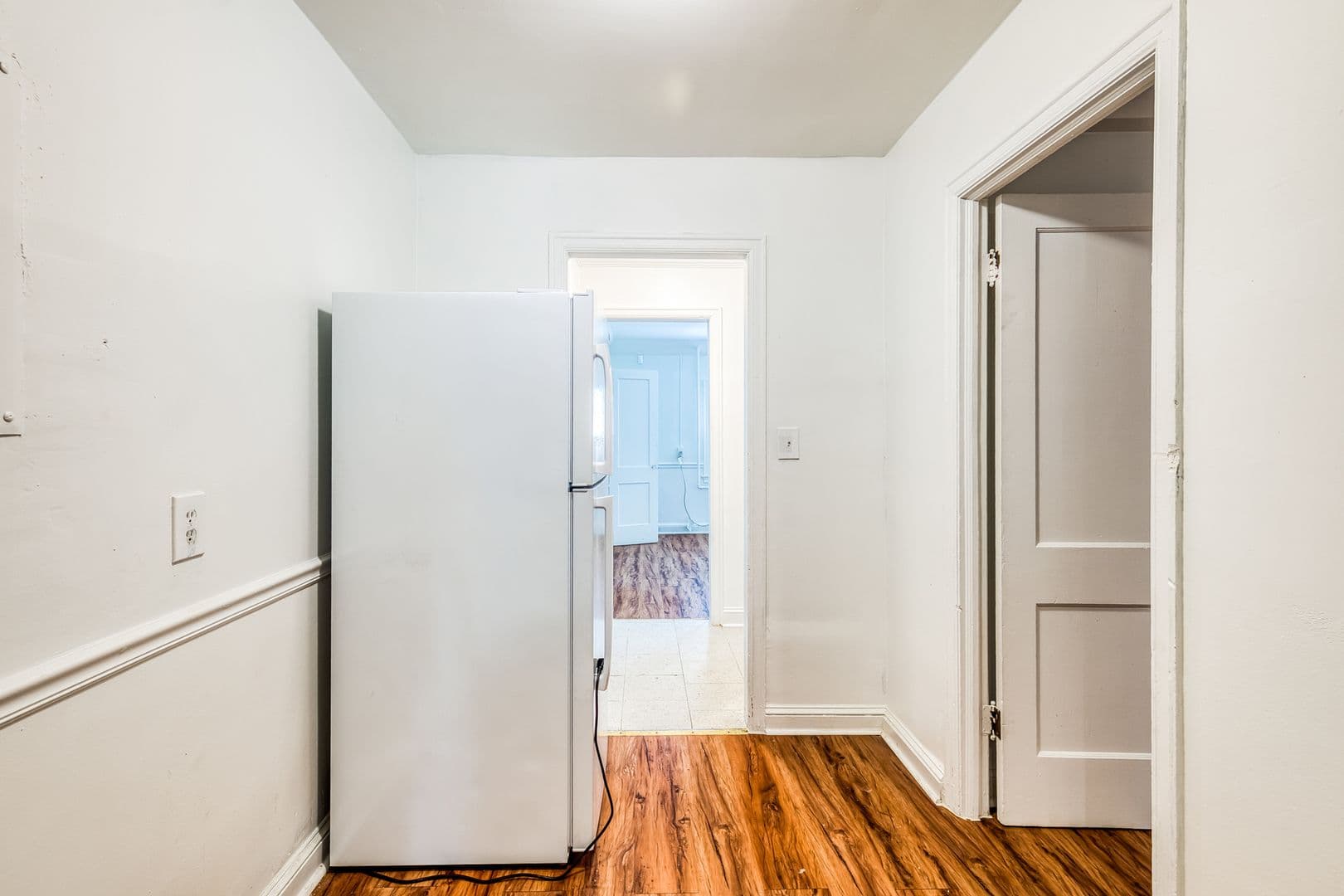 Washington Apartment: 316 18th Pl NE